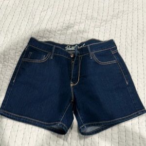 Old navy jean shorts size 6